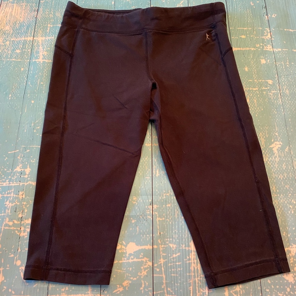 Danskin Now Capri Leggings